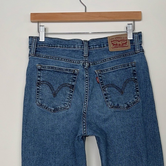 LEVI’S Wedgie Straight Fit Jeans in Summer Love In The Mist - Picture 9 of 14